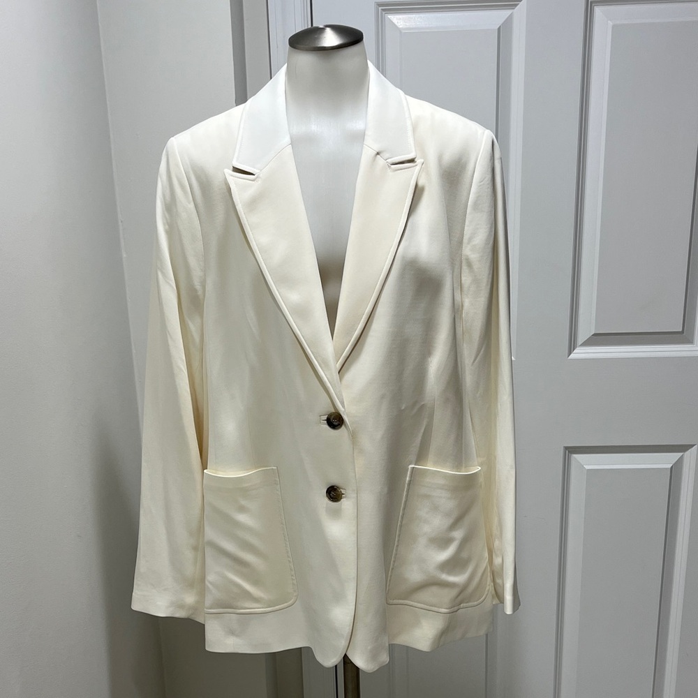 Boden blazer creamy vanilla - gorgeous cream tone. Sz US 20-22. New with tag.
